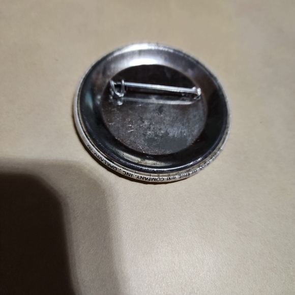 VTG 1986 RUSS BERRIE Merry Christmas PIN BUTTON PINBACK - Picture 2 of 3